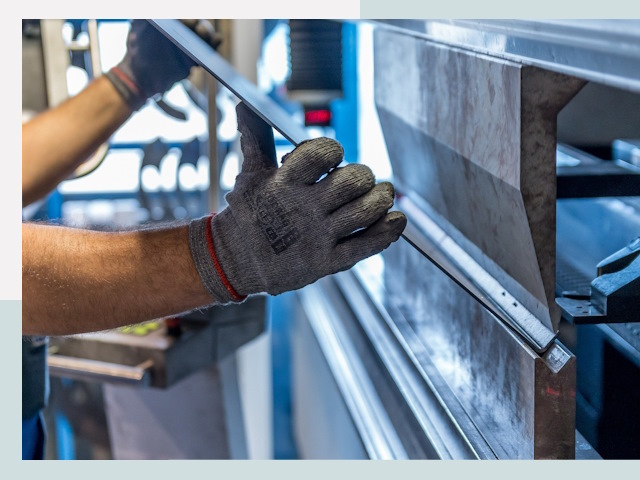 Гибка металла в Сосновом Боре