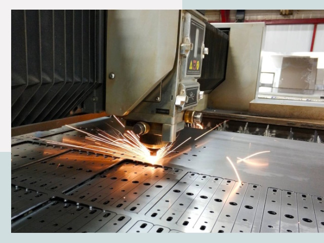 Лазерная резка металла в Сосновом Боре от 609 руб.